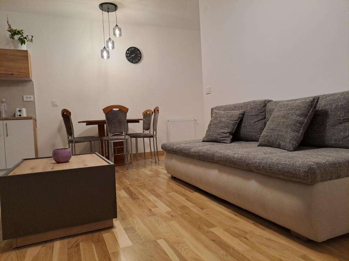 Das Apartman Subotica Bagian luar foto