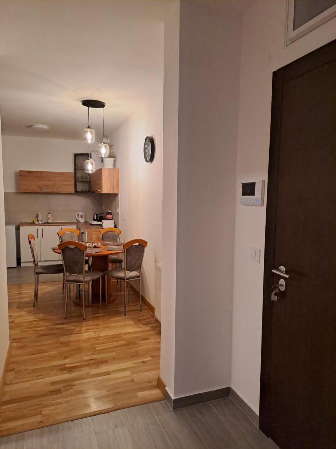 Das Apartman Subotica Bagian luar foto